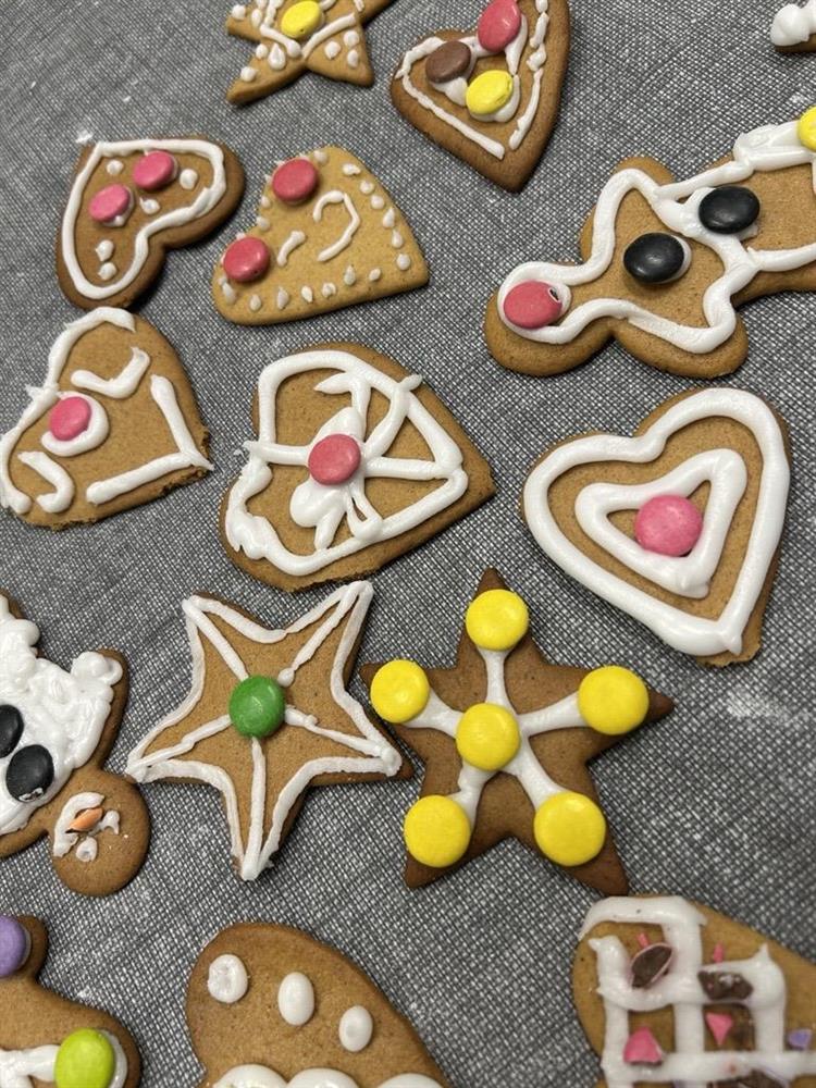 pepperkaker laget av HEA.foto - Klikk for stort bilde