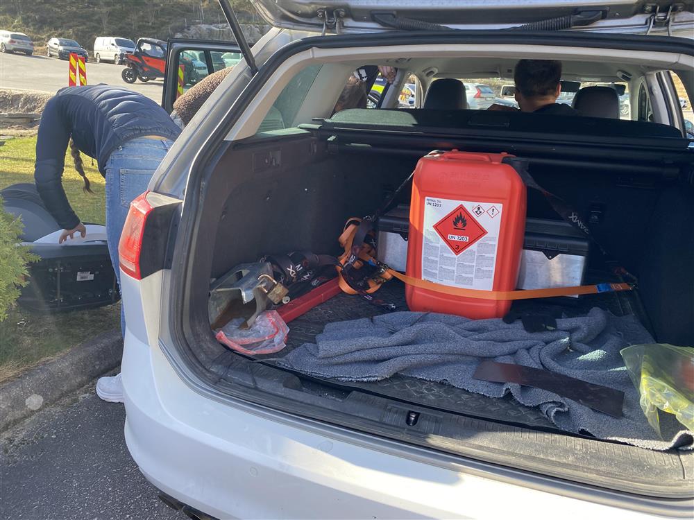 sikring av billast.foto - Klikk for stort bilde