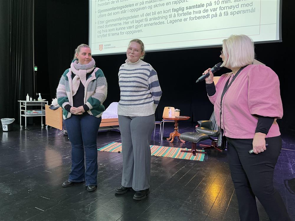 Dommerpanel fylkesmesterskapet.foto - Klikk for stort bilde